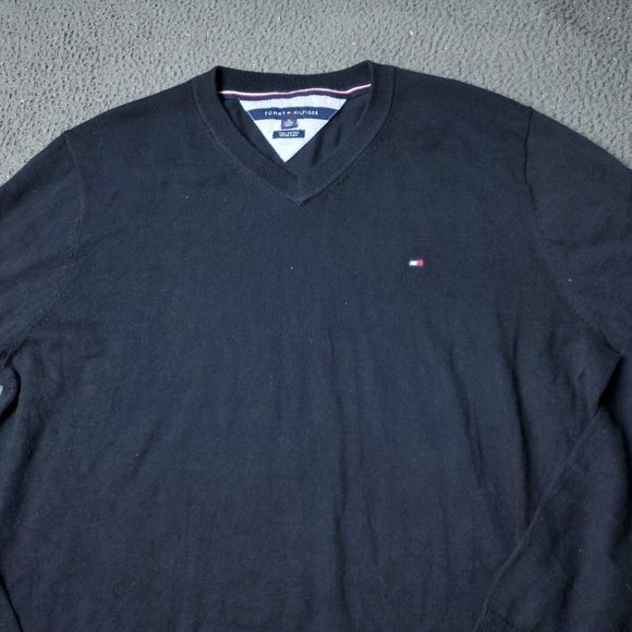 Tommy Hilfiger V Neck Sweater  Mens XL  Black Pullover - Picture 2 of 8